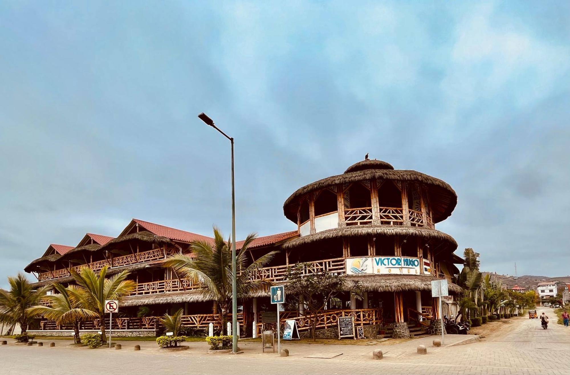 Victor Hugo Hotel *
